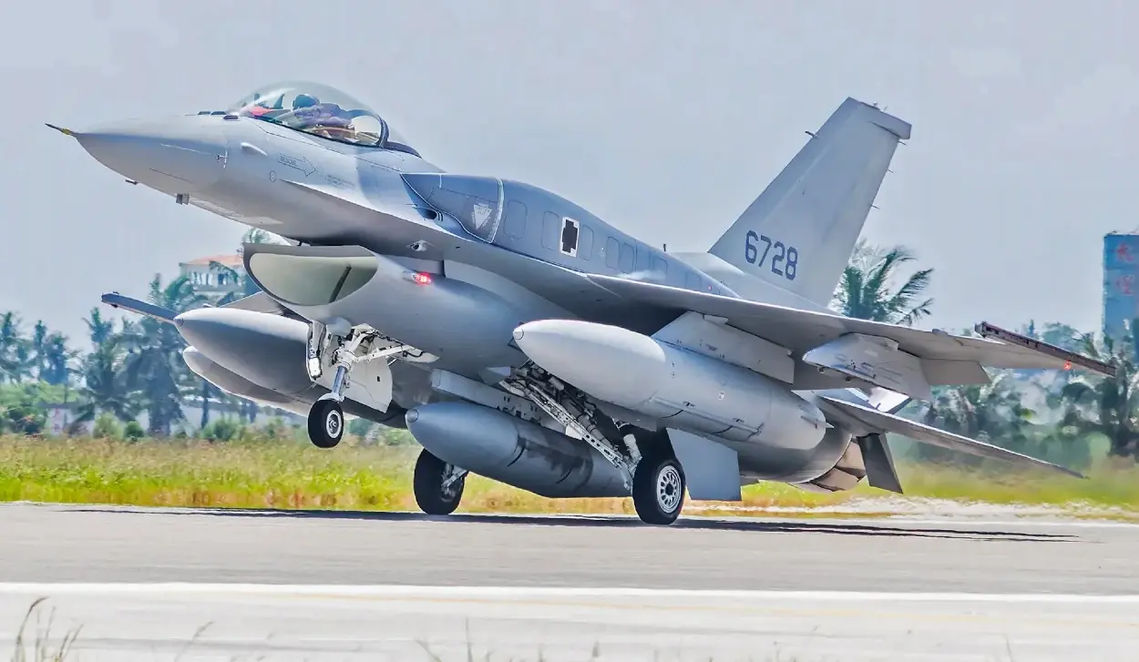 TAIWAN RECEIVES “F-16” AIRCRAFT AFTER 25 YEARS