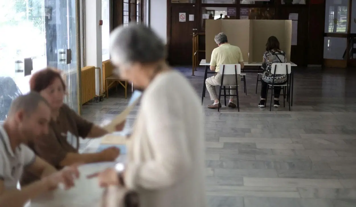 MORE THAN 70 IRREGULARITIES RECORDED AT POLLING STATIONS BY 9 A.M.