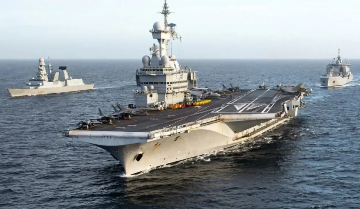 FIRE BREAKS OUT ON AIRCRAFT CARRIER CHARLES DE GAULLE