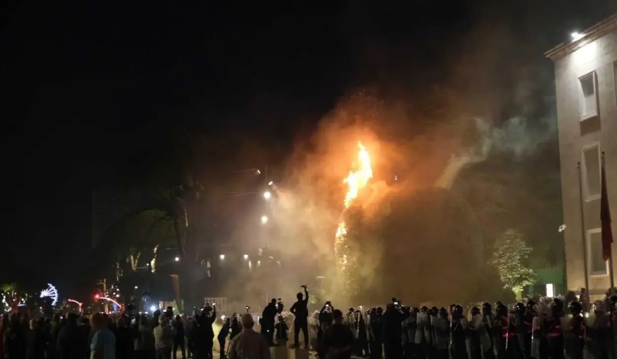 OPPOSITION ACCUSES GOVERNMENT OF VIOLENCE AS CLASHES ERUPT IN ALBANIAN PARLIAMENT