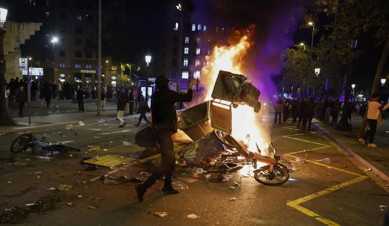 RIOTS IN BARCELONA, MORE THAN 100 PEOPLE ARRESTED