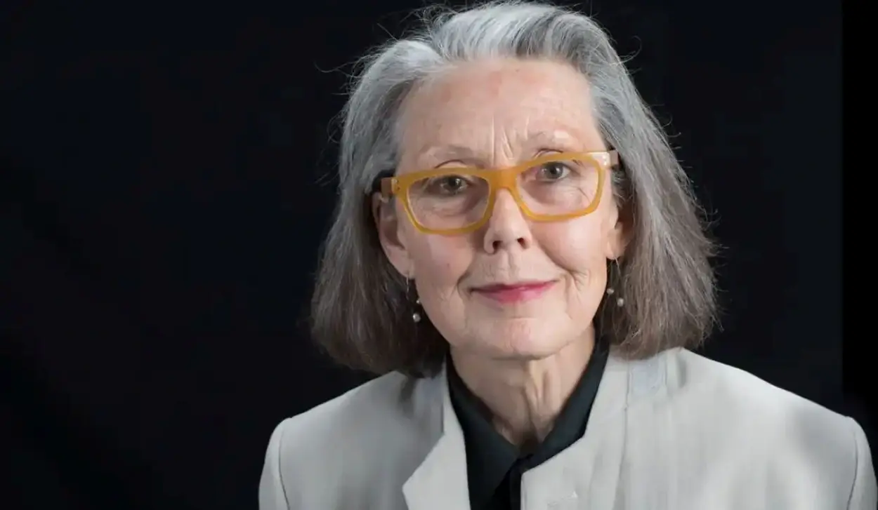 CANADIAN AUTHOR ANNE CARSON WINS NOBEL PRIZE IN LITERATURE