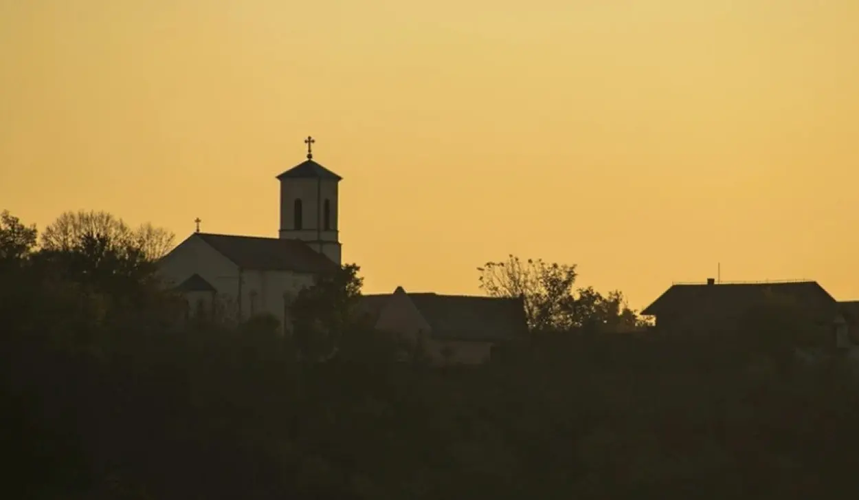 LAZIĆ: SERB RETURNEES IN GORNJA BOČINJA DISTRESSED FOLLOWING ATTACK ON CHURCH