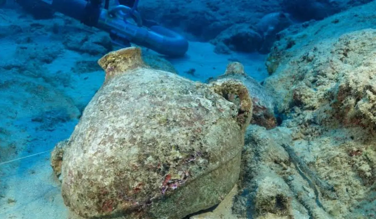 ONE OF OLDEST KNOWN SHIPWRECKS DISCOVERED