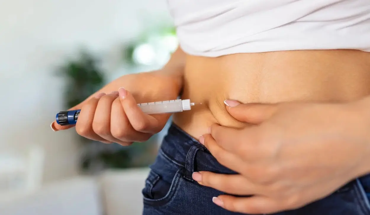PATIENT HOSPITALISED AFTER ADMINISTERING WEIGHT-LOSS DRUG