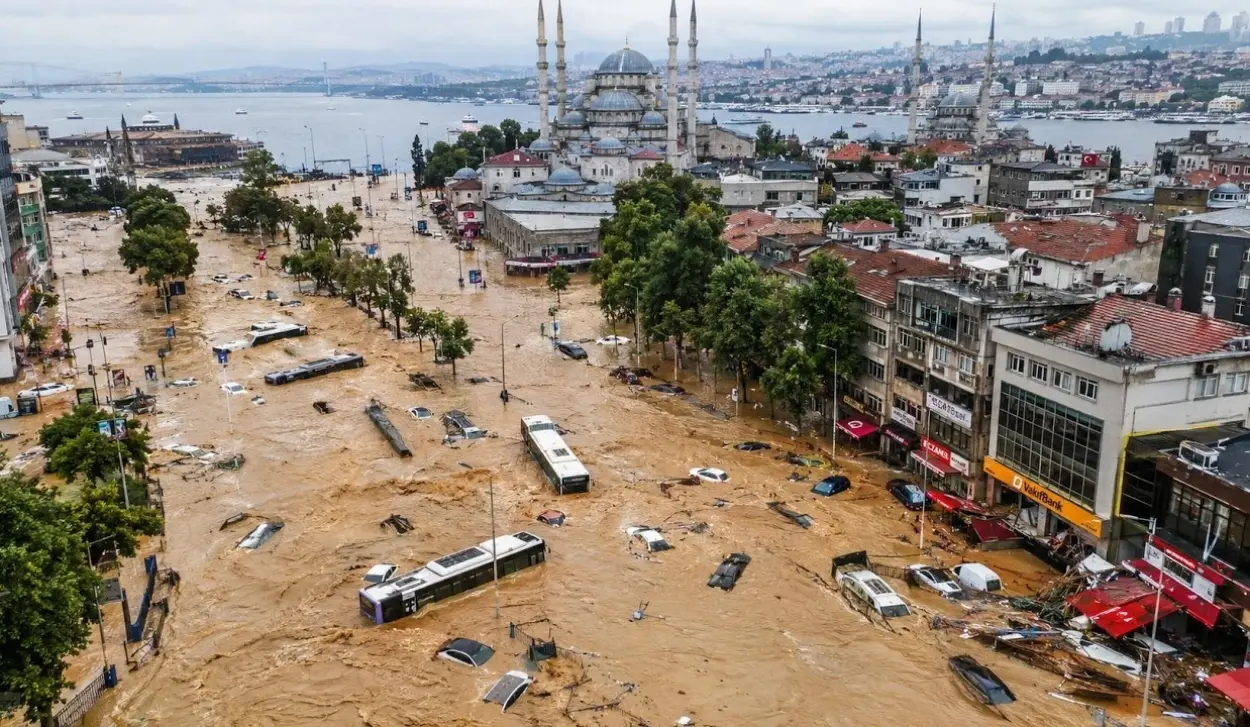 ISTANBUL EXTENDS SCHOOL CLOSURES DUE TO FLOODING